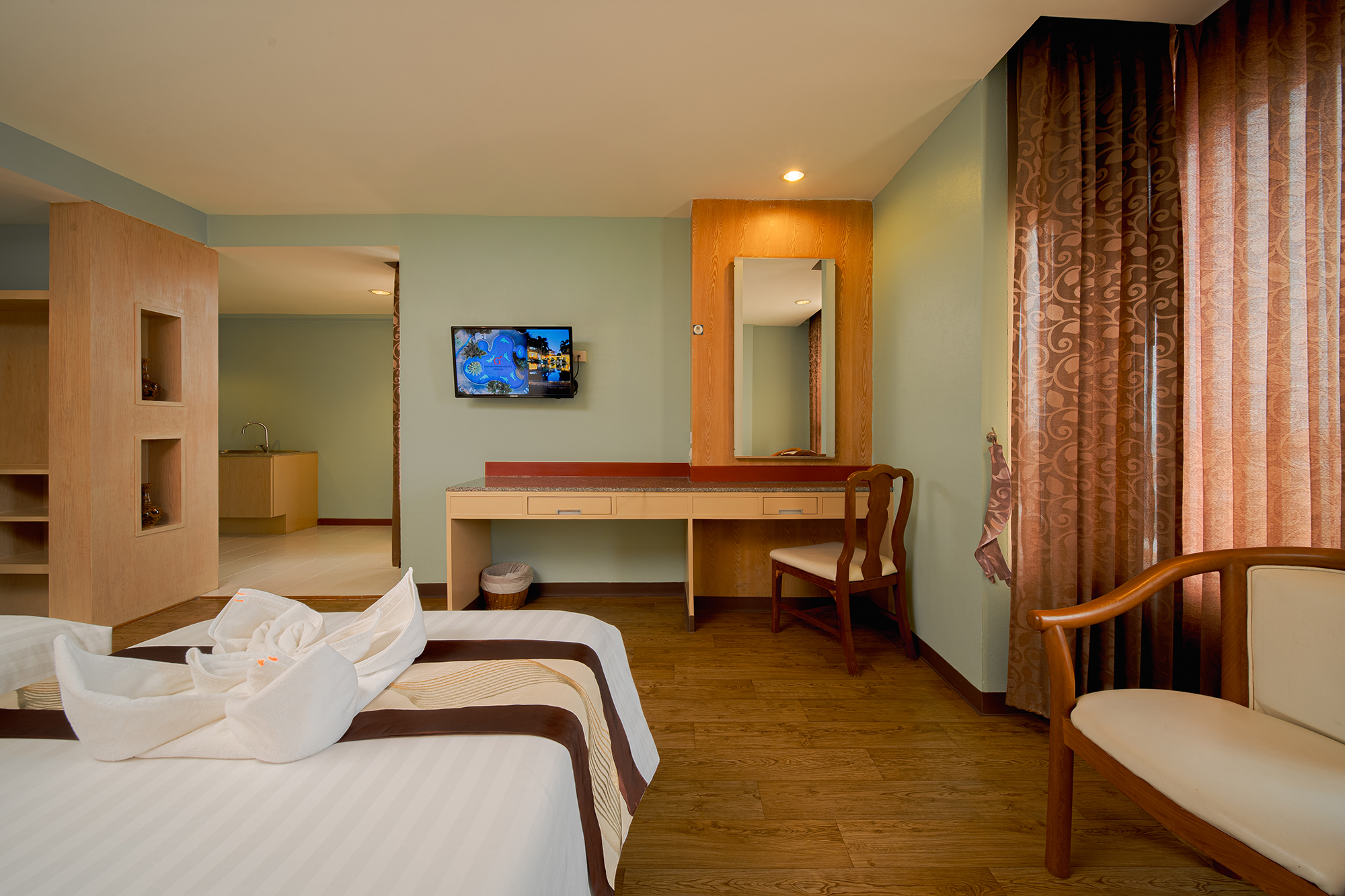 Corner Suite